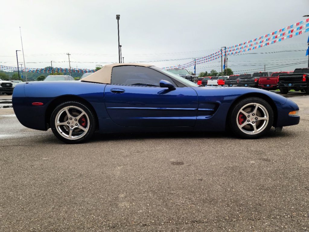 Used 2004 Chevrolet Corvette Convertible w/ Preferred Equipment Group RWD image 13