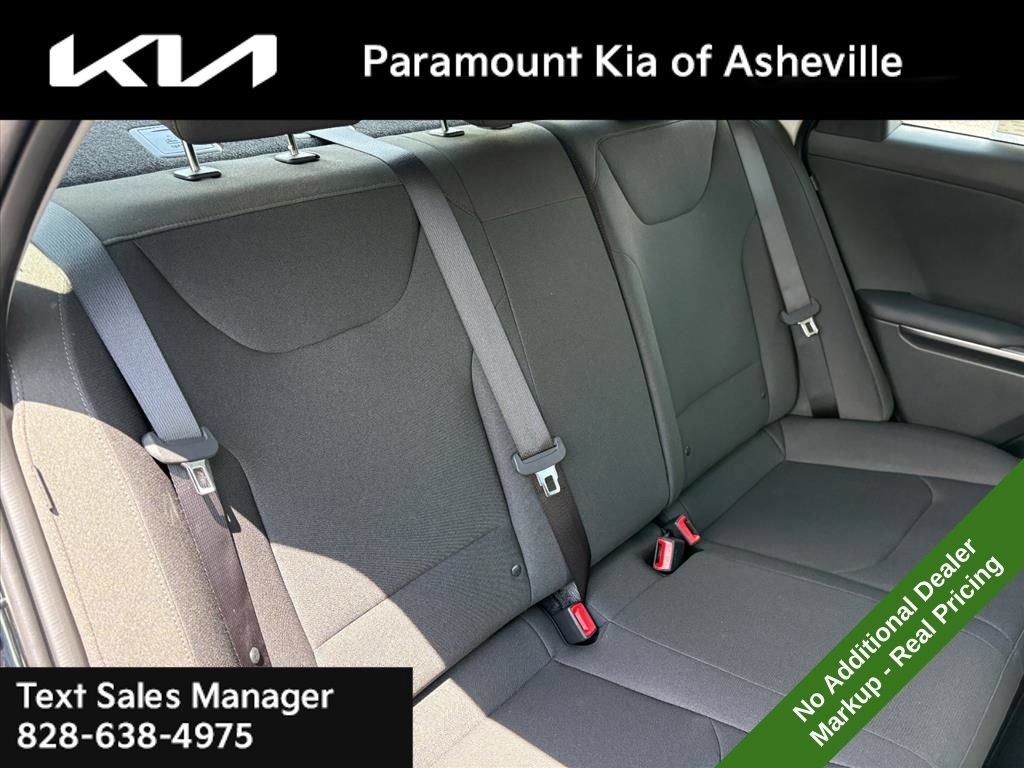 New 2026 Kia K4 FWD image 21