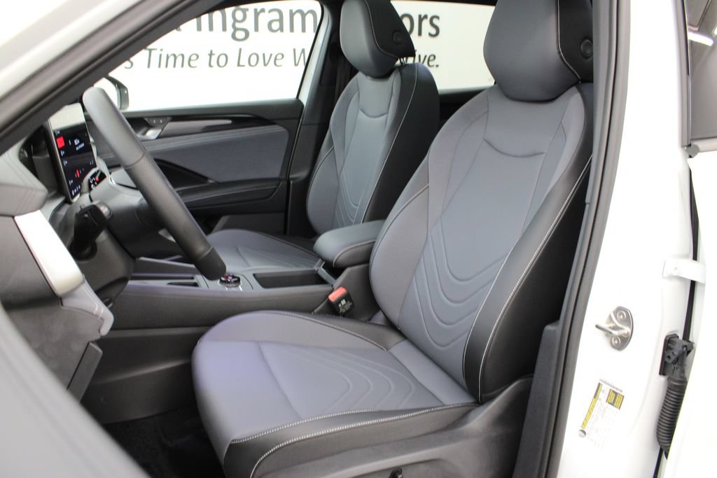 New 2026 Volkswagen Tiguan SE R-Line FWD image 14