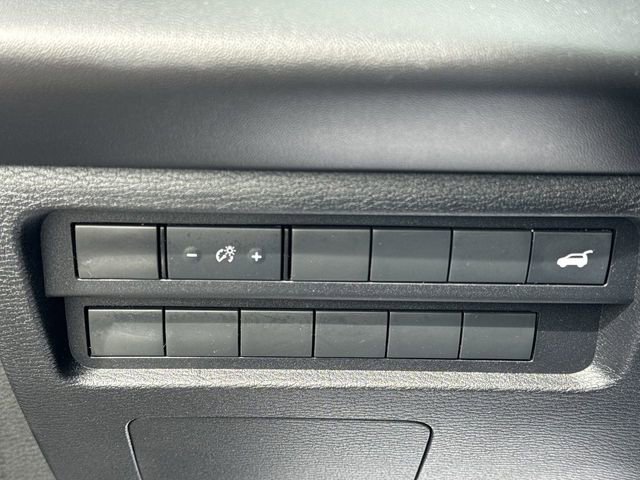 Used 2023 Mitsubishi Outlander SE image 19