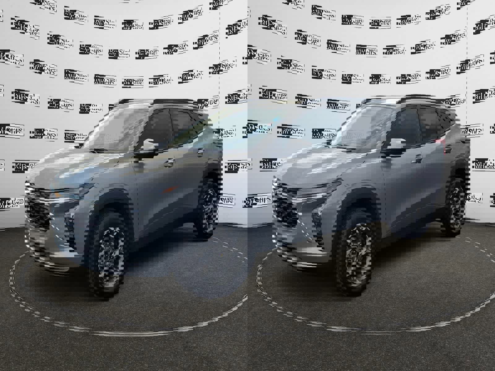 Used 2025 Chevrolet Trax LT w/ LT Convenience Package image 2