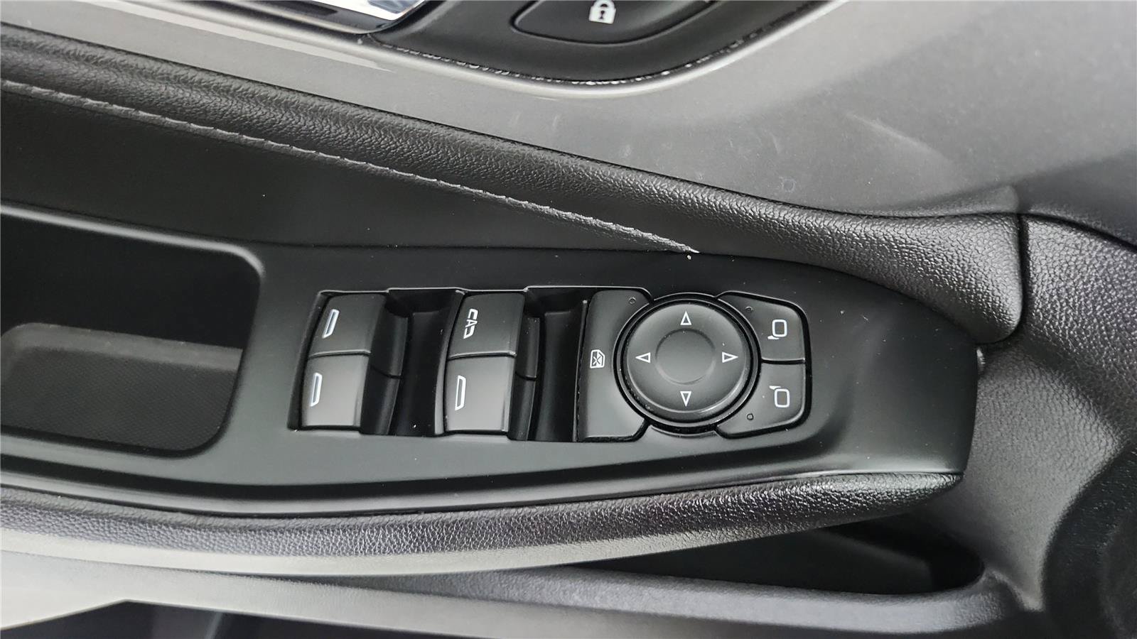 Used 2023 Chevrolet Traverse LT FWD image 10