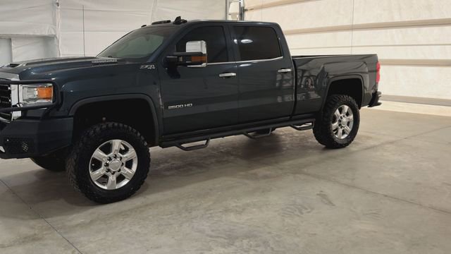 Used 2018 GMC Sierra 2500 SLT w/ Duramax Plus Package image 4
