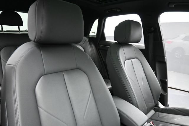 Used 2025 Audi Q3 2.0T Premium AWD/4WD image 30