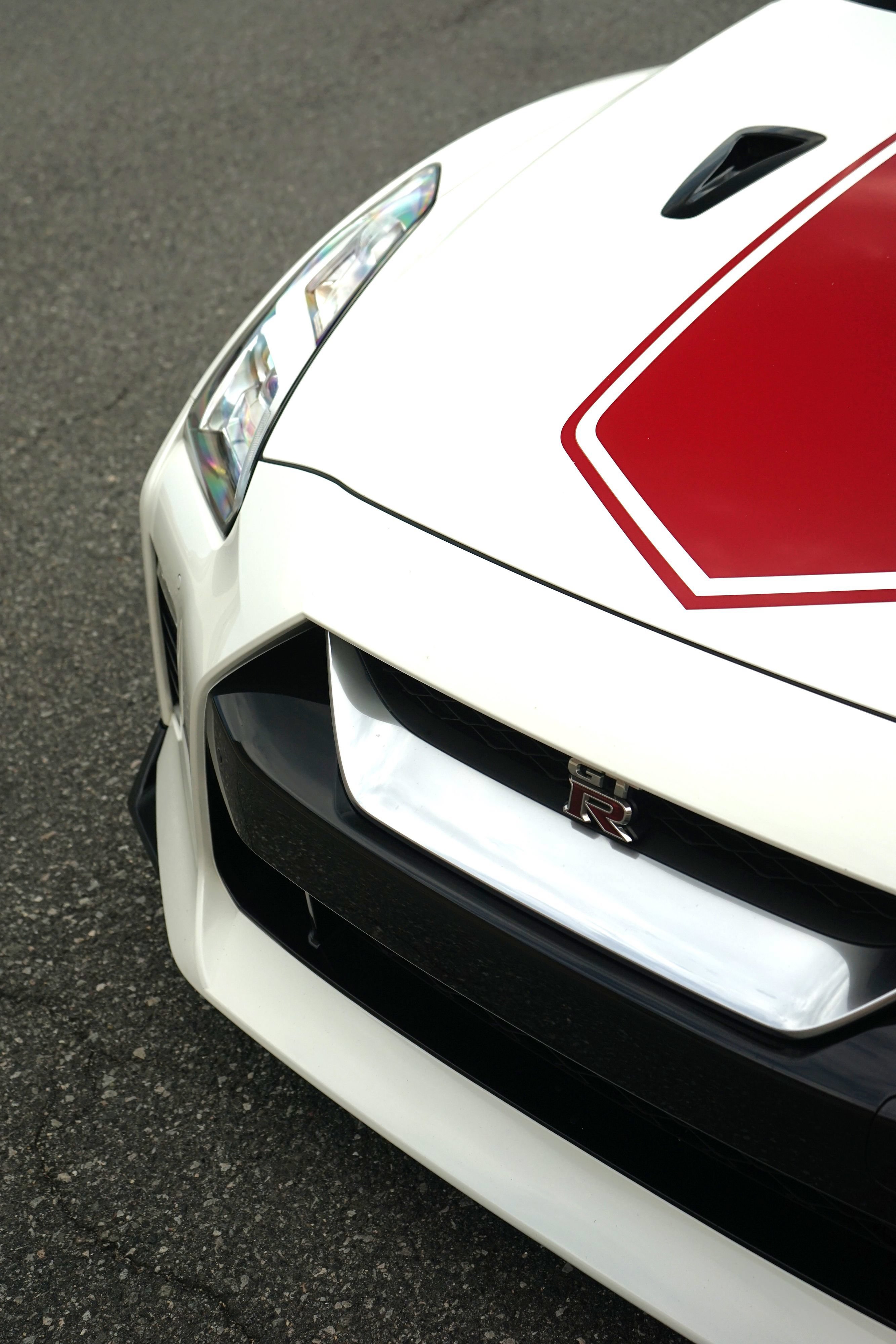 Used 2020 Nissan GT-R Premium AWD/4WD image 9
