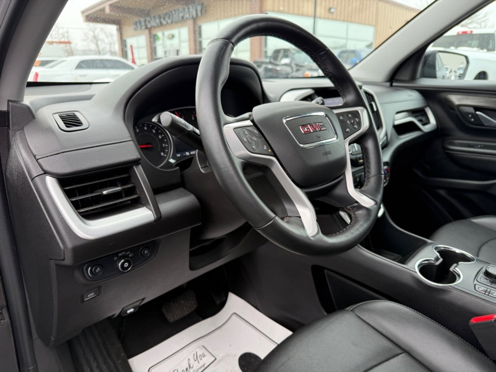 Used 2024 GMC Terrain SLT image 13