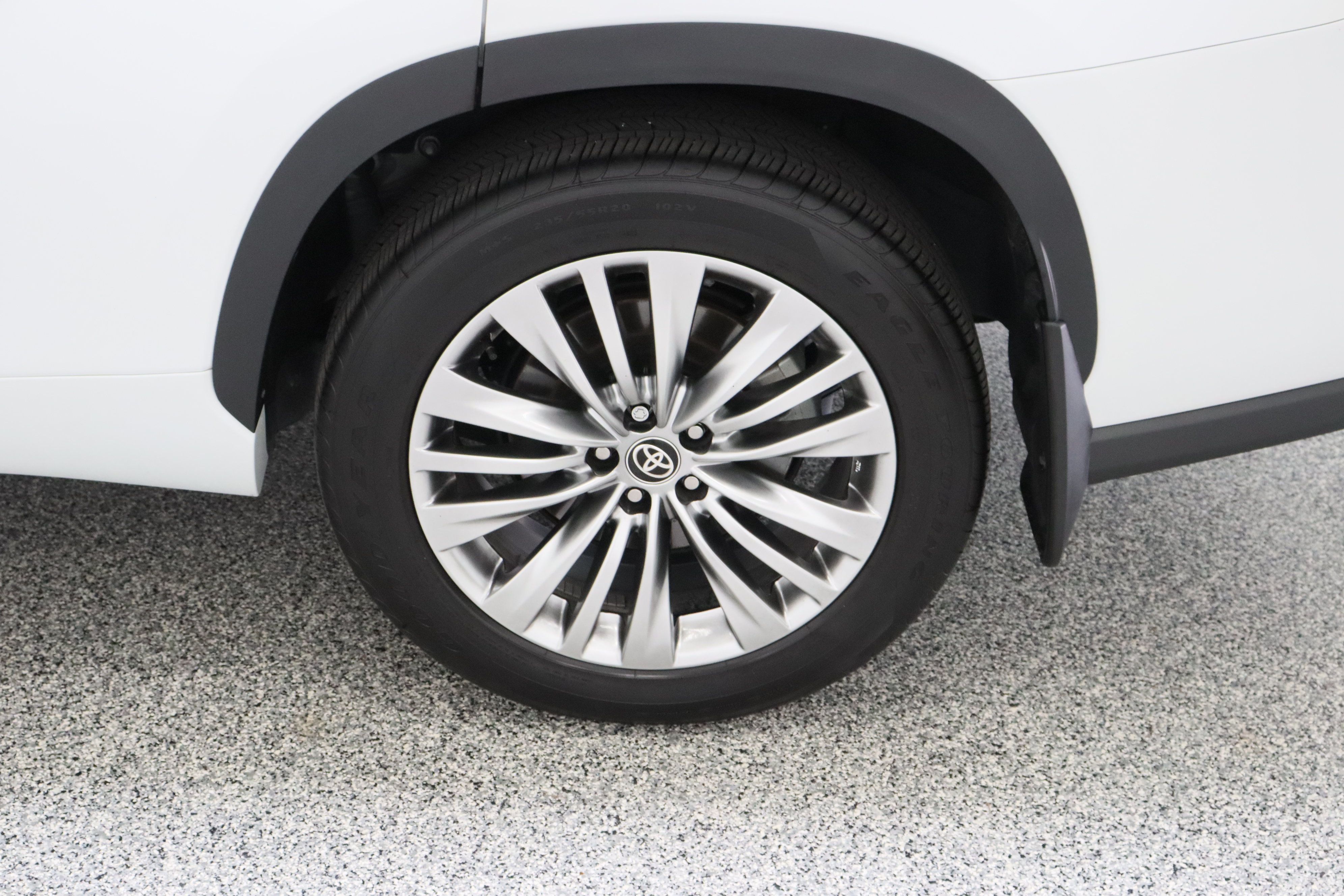 Certified 2026 Toyota Highlander Platinum AWD/4WD image 10