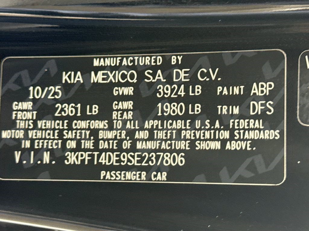 Used 2025 Kia K4 FWD image 39