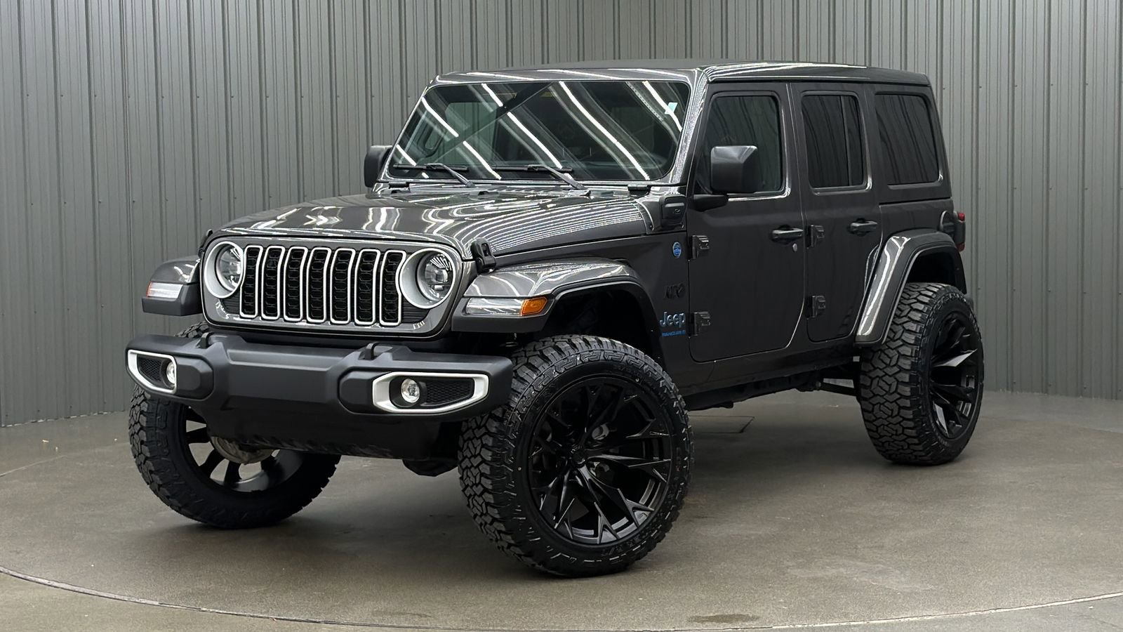 Used 2025 Jeep Wrangler Unlimited Sahara w/ Safety Group