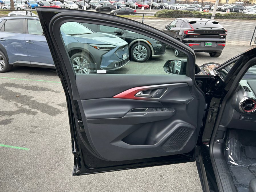 Used 2024 Chevrolet Equinox EV RS image 10