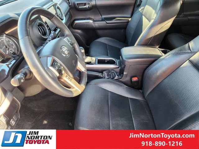 Used 2022 Toyota Tacoma Limited w/ Nightshade Package image 15