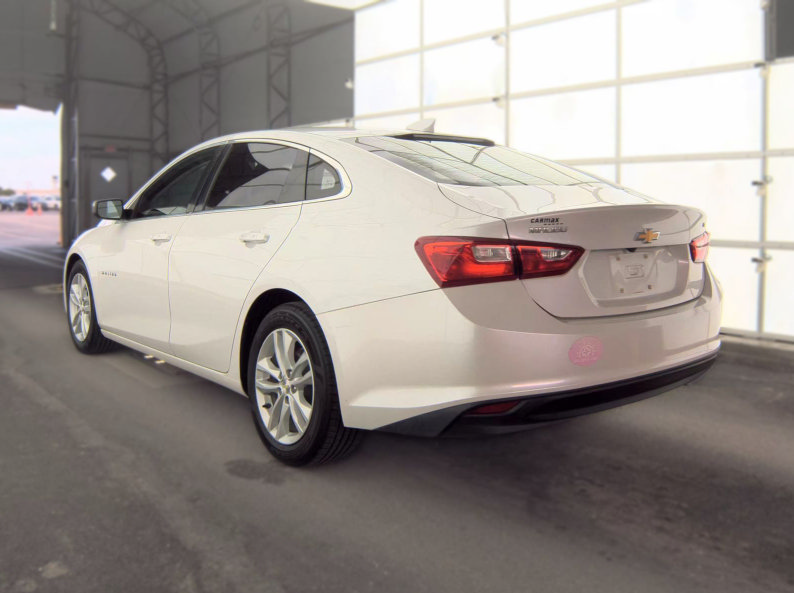 Used 2018 Chevrolet Malibu LT FWD image 4