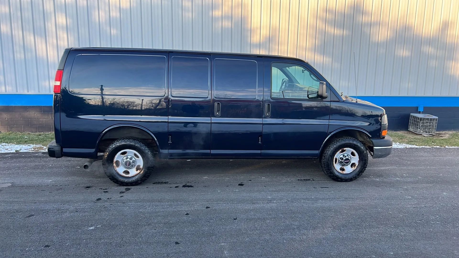 Used 2013 GMC Savana 2500 w/ Power Package image 4