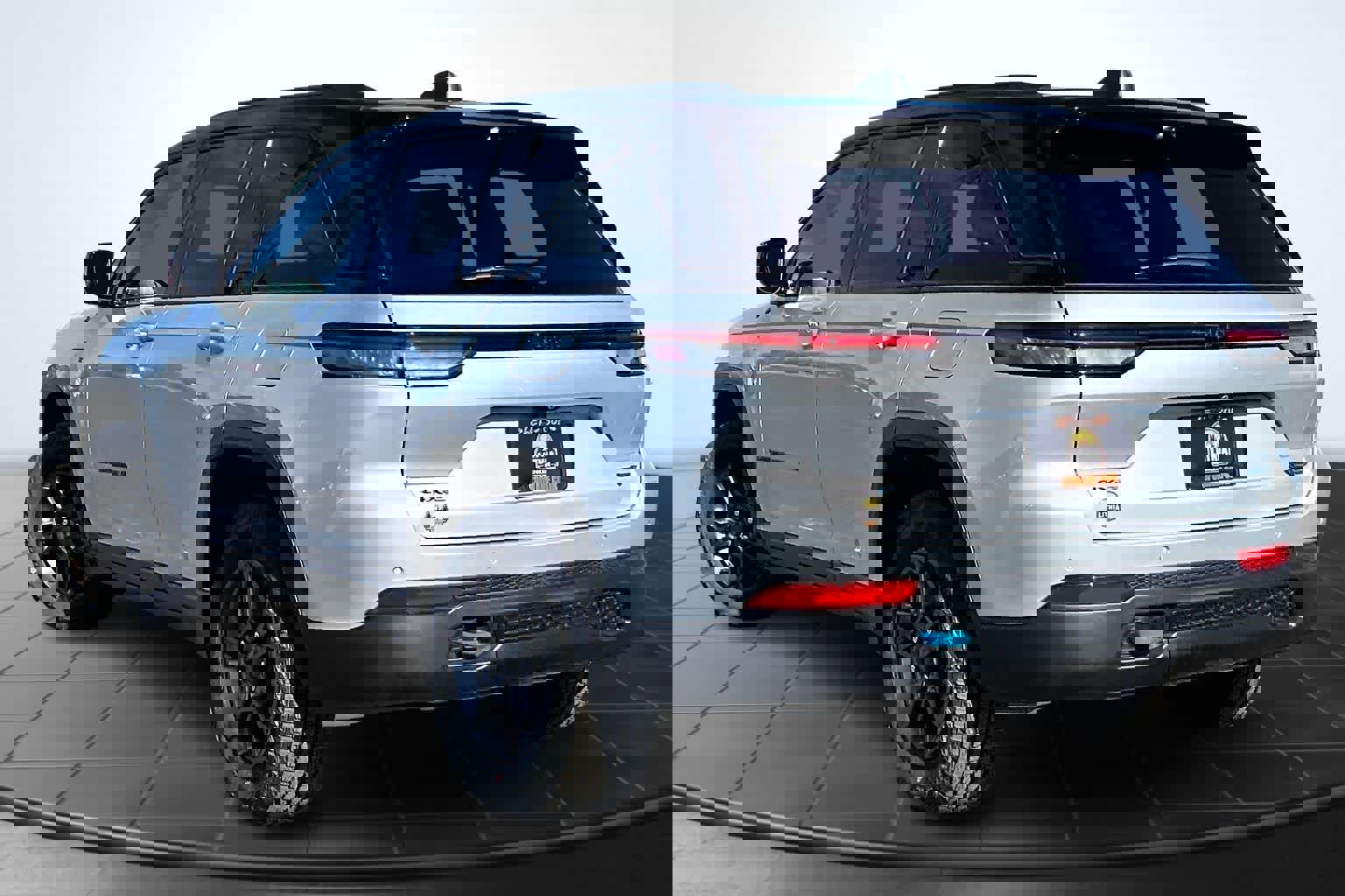New 2025 Jeep Grand Cherokee Trailhawk w/ Advanced Protech Group II image 4