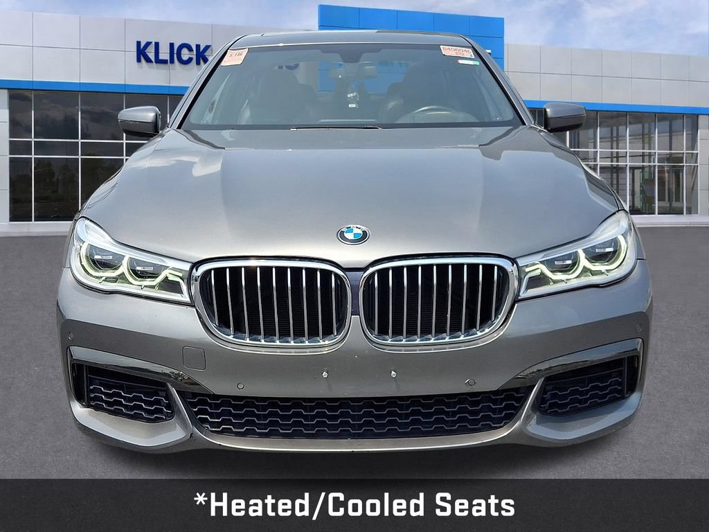 Used 2016 BMW 750i xDrive AWD/4WD image 2