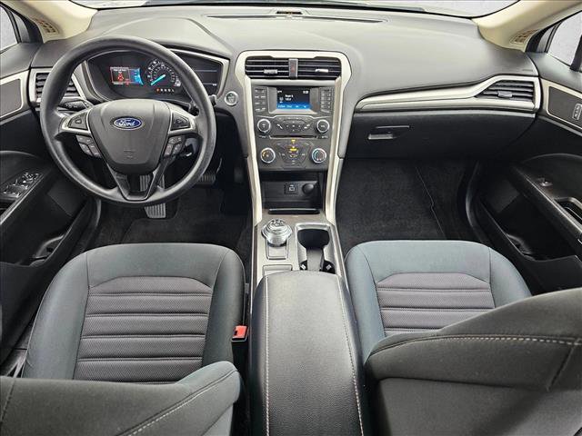 Used 2018 Ford Fusion SE FWD image 17