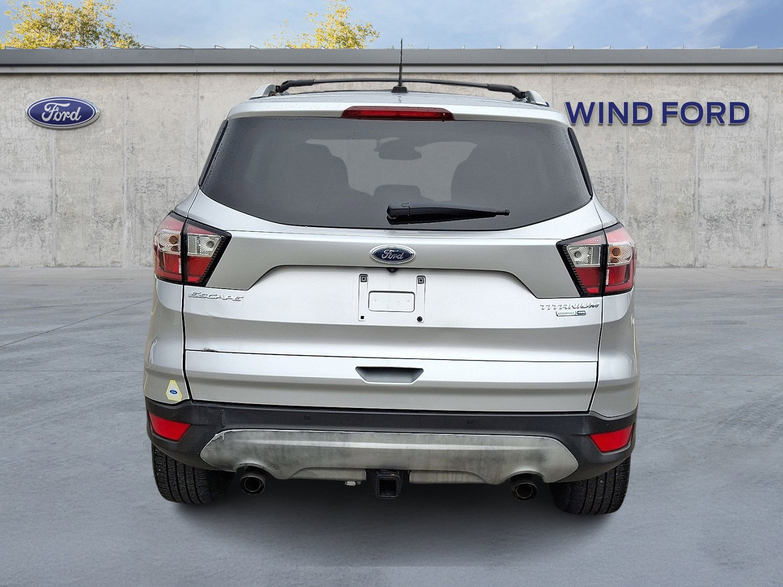 Used 2017 Ford Escape Titanium image 5