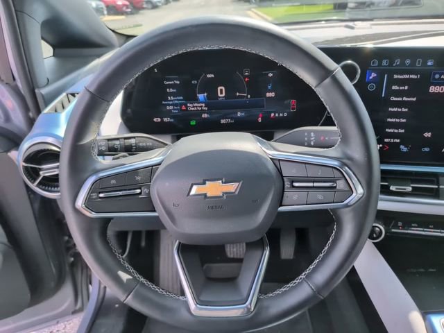 Certified 2025 Chevrolet Equinox EV LT w/ Convenience Package FWD image 17