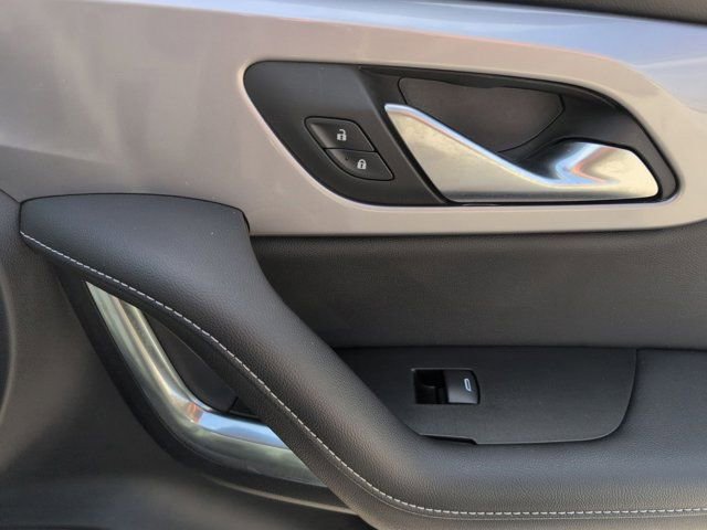 Used 2025 Chevrolet Blazer LT FWD image 33