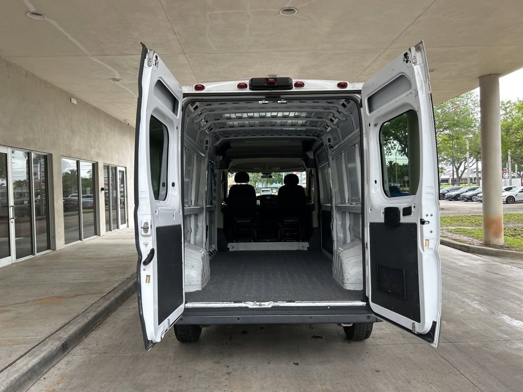 Used 2017 RAM ProMaster 2500 w/ Interior Convenience Group image 31