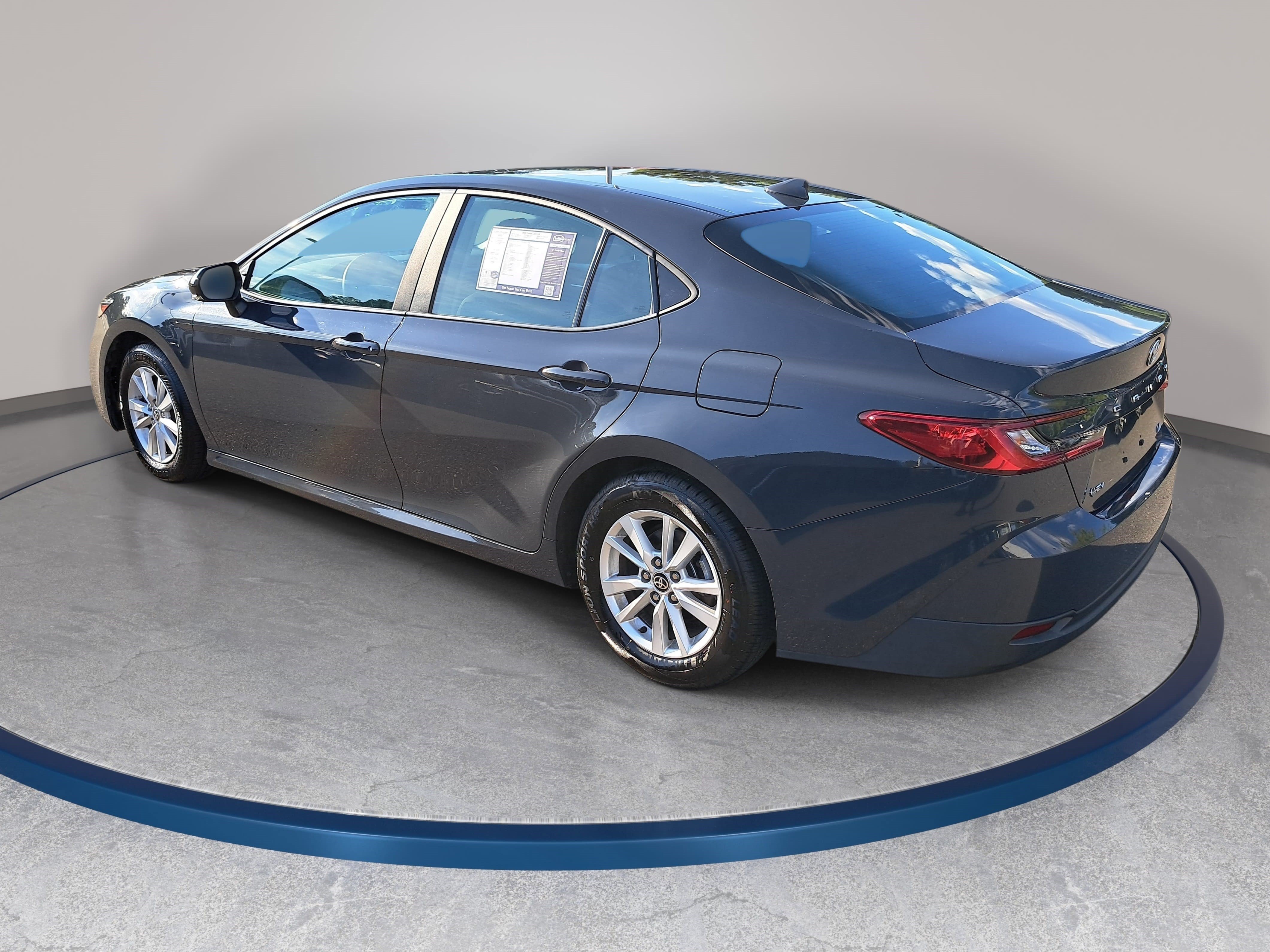 Used 2025 Toyota Camry LE FWD image 7