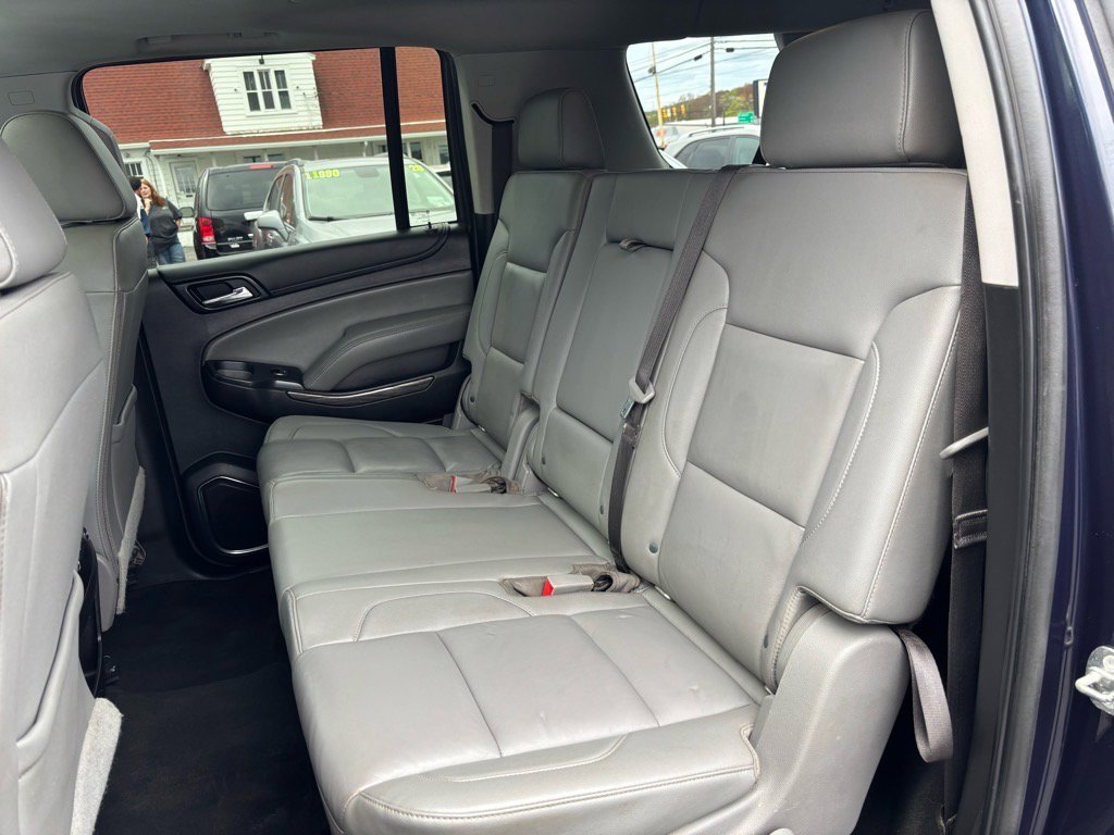 Used 2018 Chevrolet Suburban LT w/ Luxury Package image 16