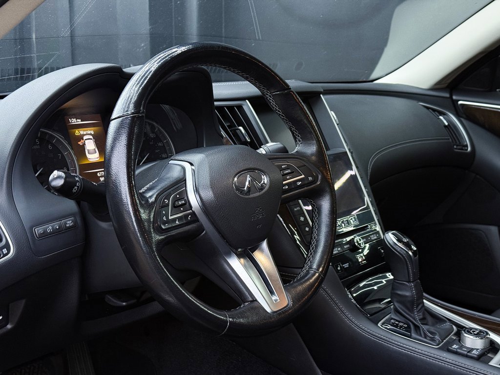 Used 2018 INFINITI Q50 Luxe w/ Essential Package (3.0T Luxe) image 16