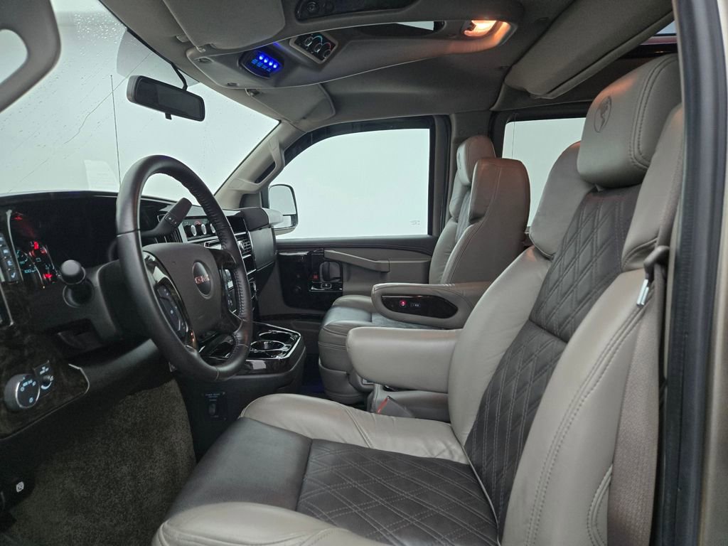 Used 2023 GMC Savana 2500 image 16