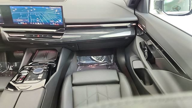 Used 2026 BMW 530i image 37