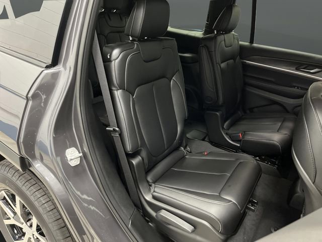 New 2025 Jeep Grand Cherokee L Limited w/ Trailer Tow Package image 31