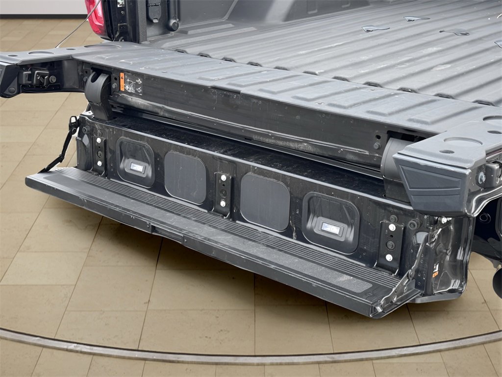 Used 2022 GMC Sierra 3500 Denali w/ Denali Black Diamond Edition image 24