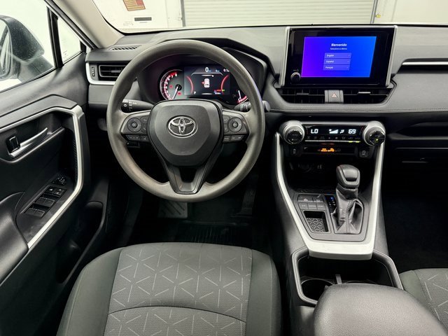Used 2024 Toyota RAV4 XLE image 31