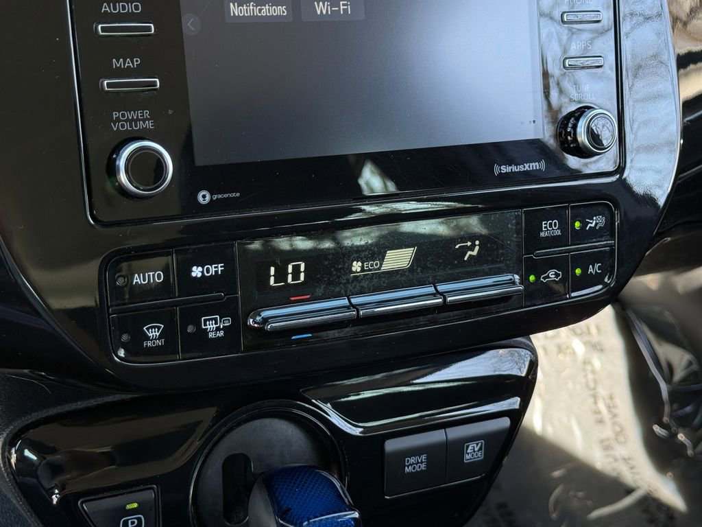 Used 2022 Toyota Prius LE image 21