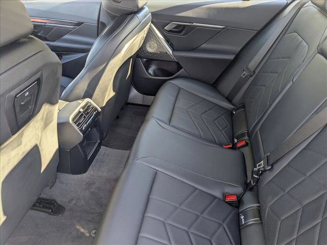 New 2026 BMW i5 eDrive40 image 16