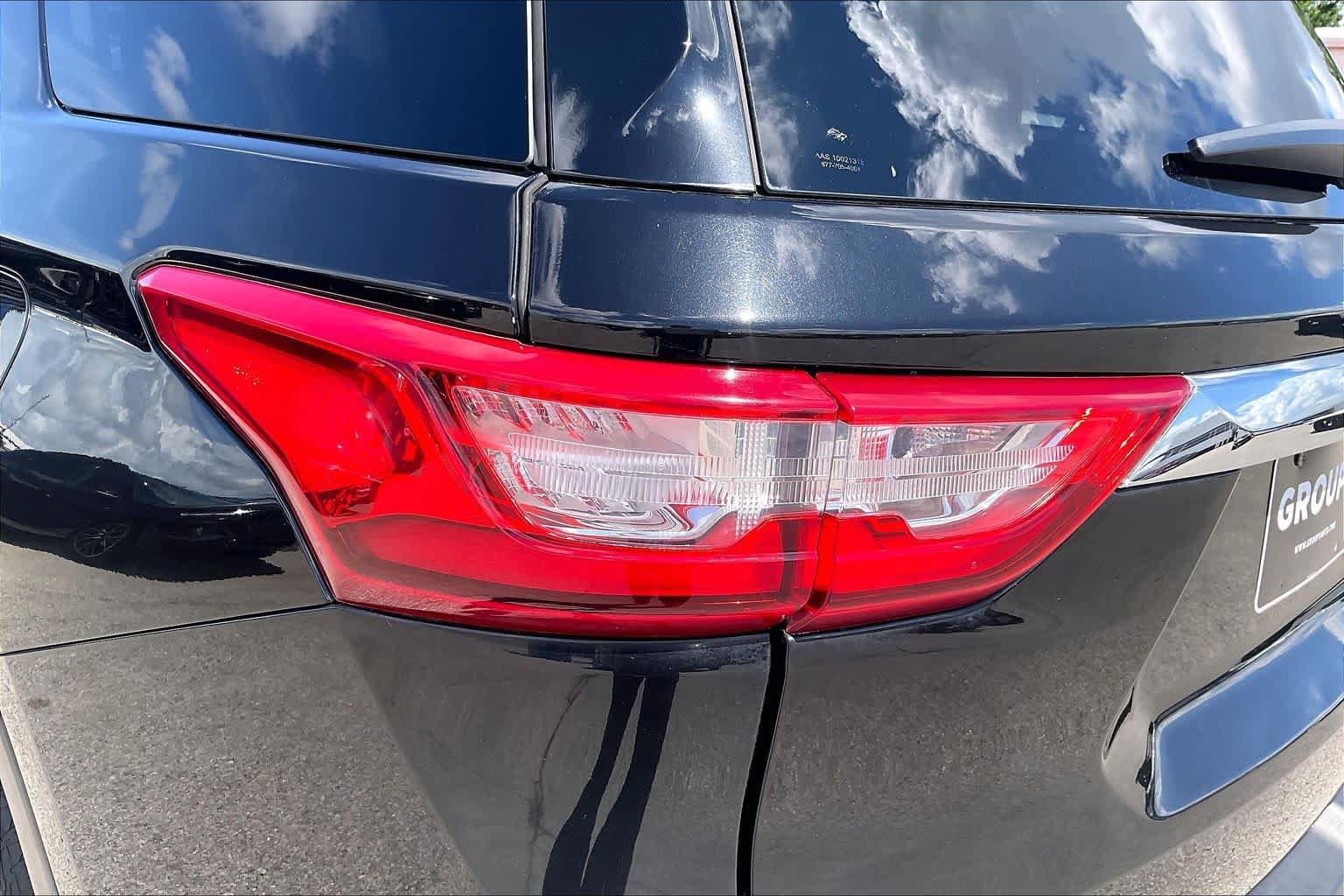 Used 2020 Chevrolet Traverse LT FWD image 28