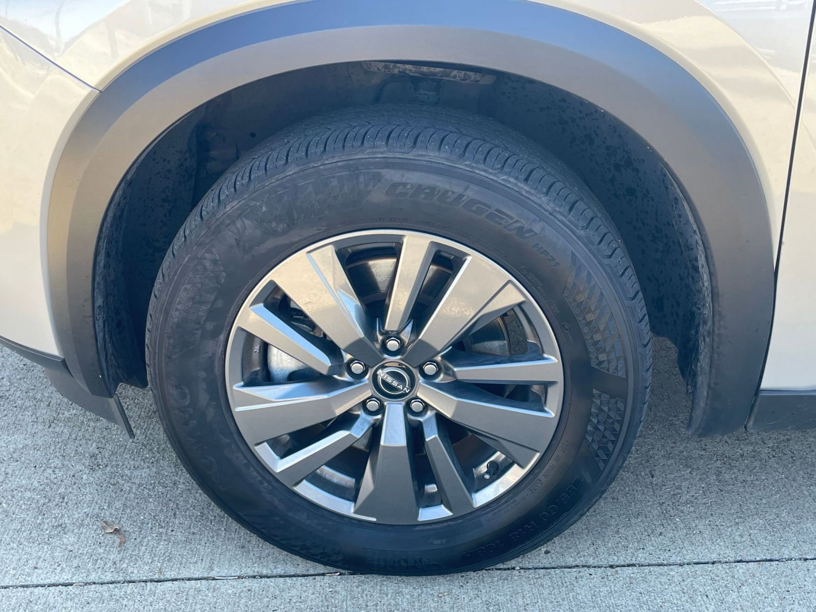 Used 2025 Nissan Pathfinder SV image 33
