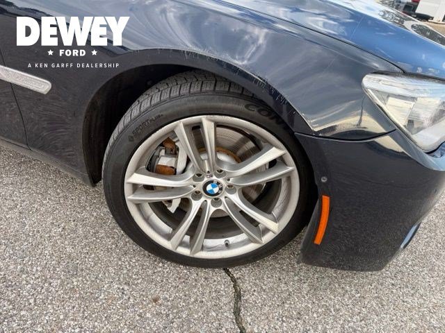 Used 2014 BMW 750Li RWD image 16
