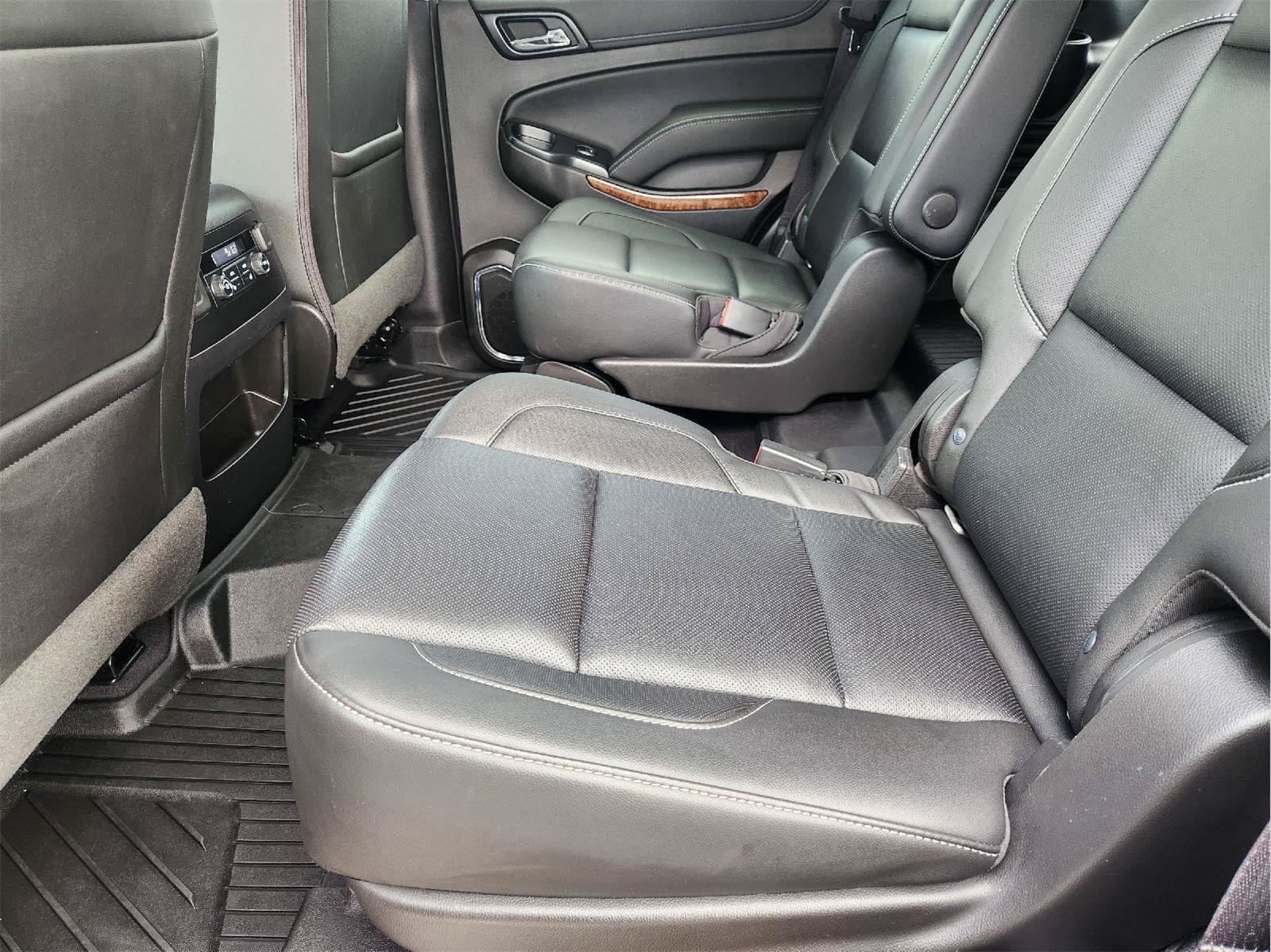 Used 2019 Chevrolet Tahoe Premier w/ RST 6.2L Performance Edition RWD image 31