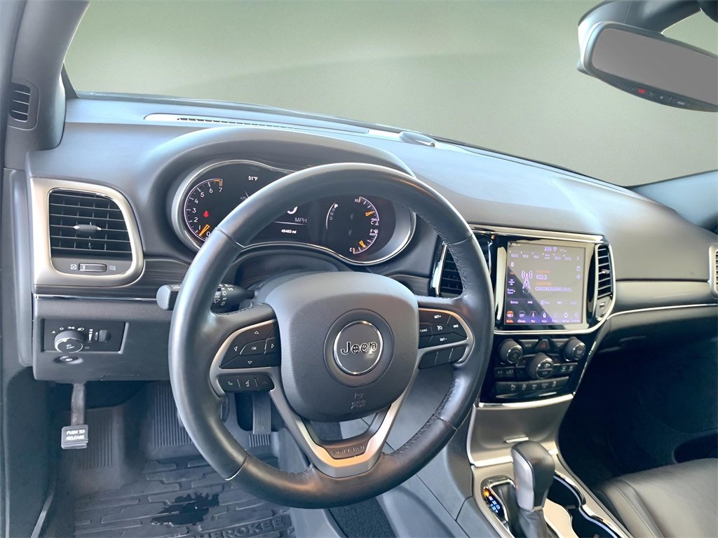 Used 2020 Jeep Grand Cherokee Limited w/ Luxury Group II image 16