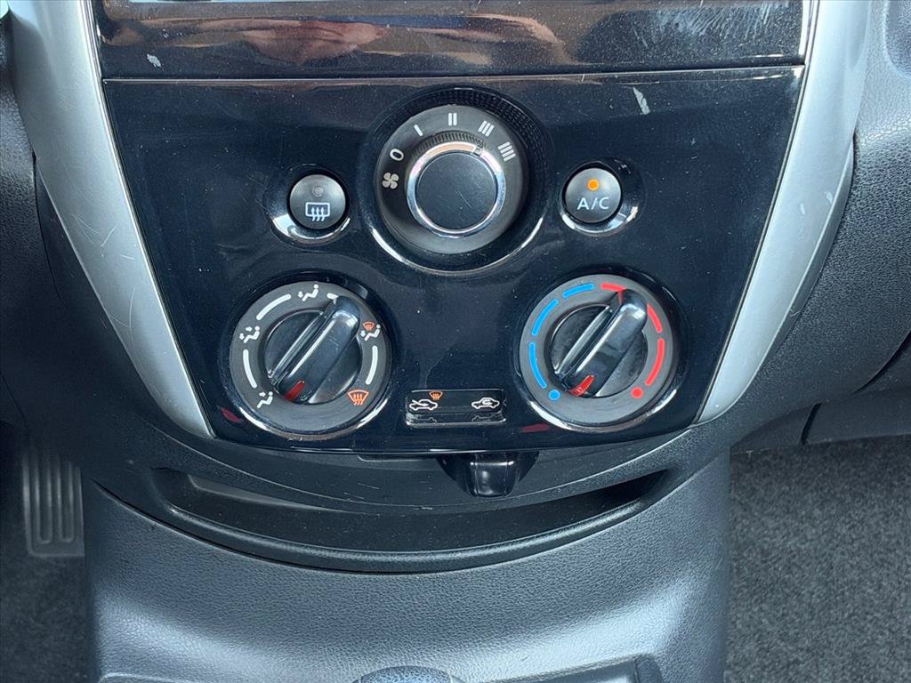 Used 2016 Nissan Versa Note SV FWD image 14