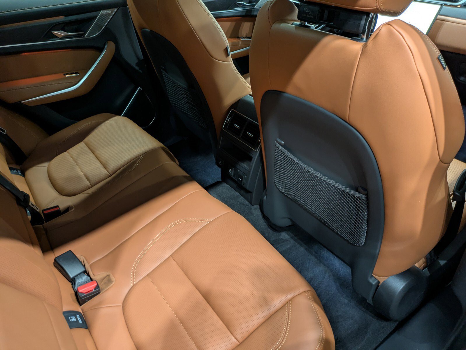 New 2026 Jaguar F-PACE R-Dynamic S image 20