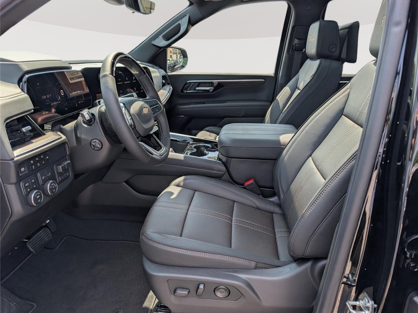 New 2026 Chevrolet Tahoe High Country AWD/4WD image 17