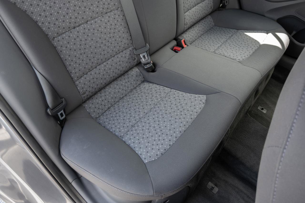 Used 2018 Hyundai Ioniq Blue FWD image 33
