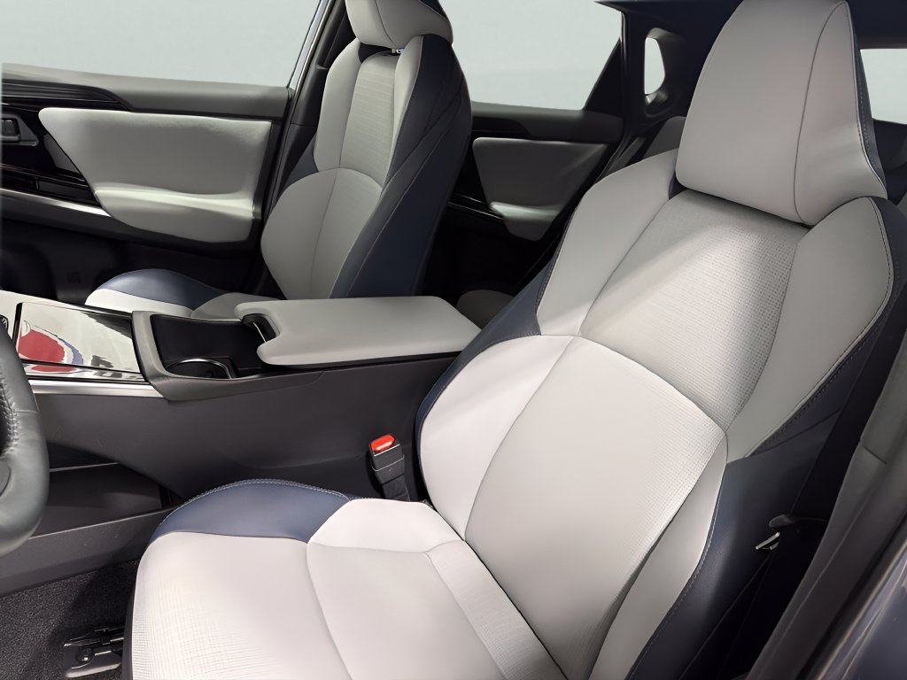 Used 2023 Subaru Solterra AWD image 9