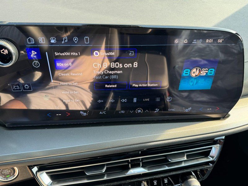 New 2026 Chevrolet Traverse LT image 39