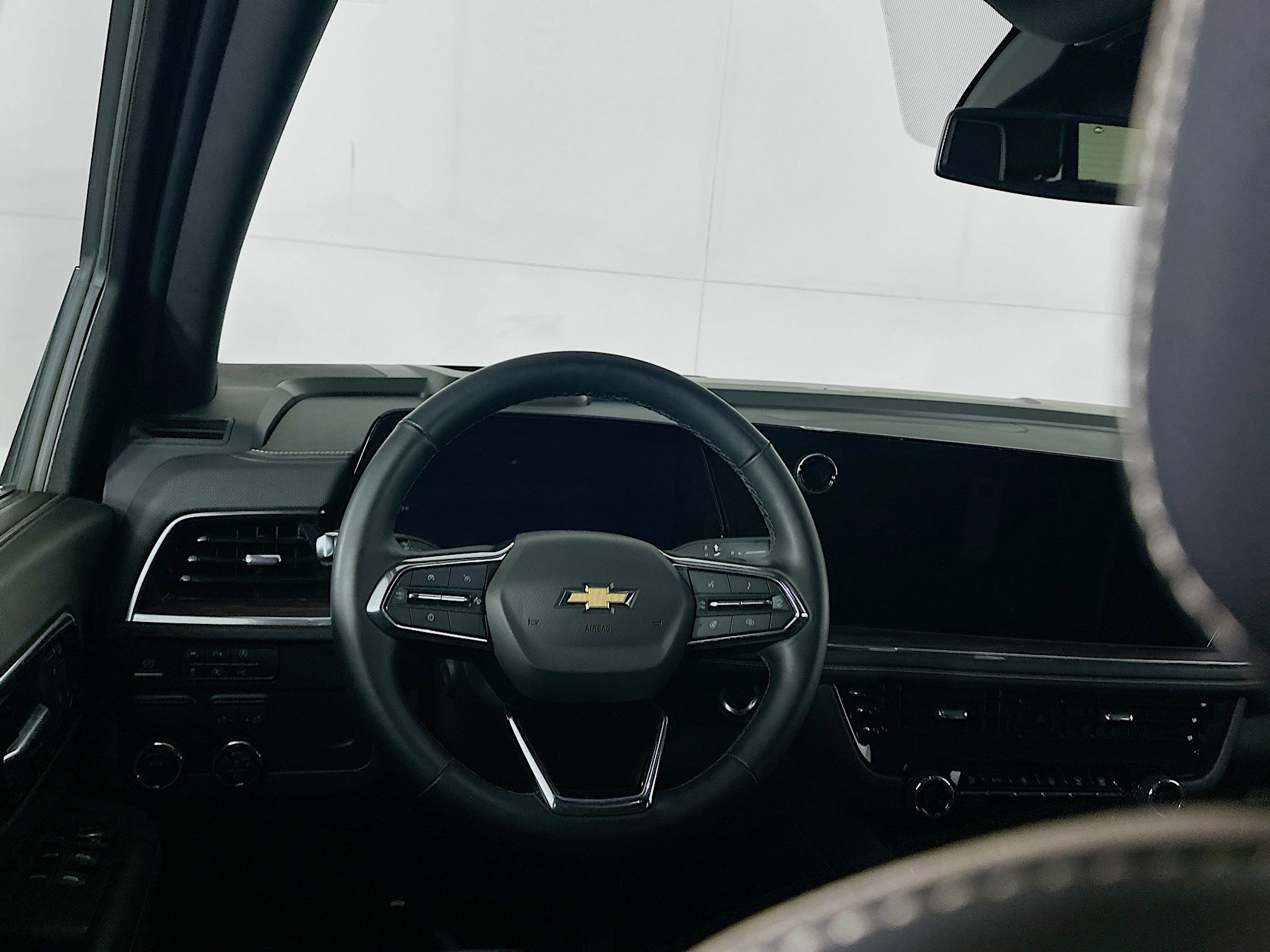 Used 2025 Chevrolet Tahoe Premier image 18