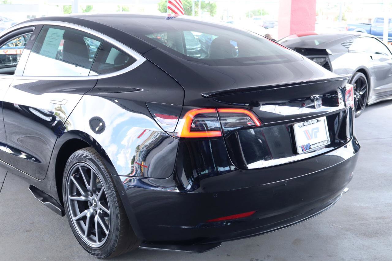 Used 2019 Tesla Model 3 Long Range RWD image 9