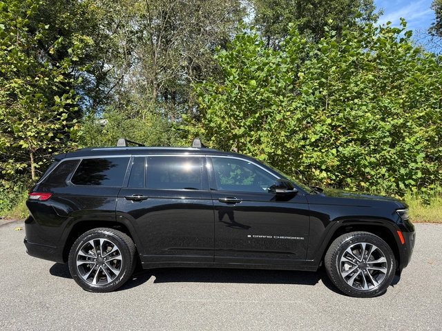 Used 2023 Jeep Grand Cherokee L Overland w/ Luxury Tech Group IV image 5