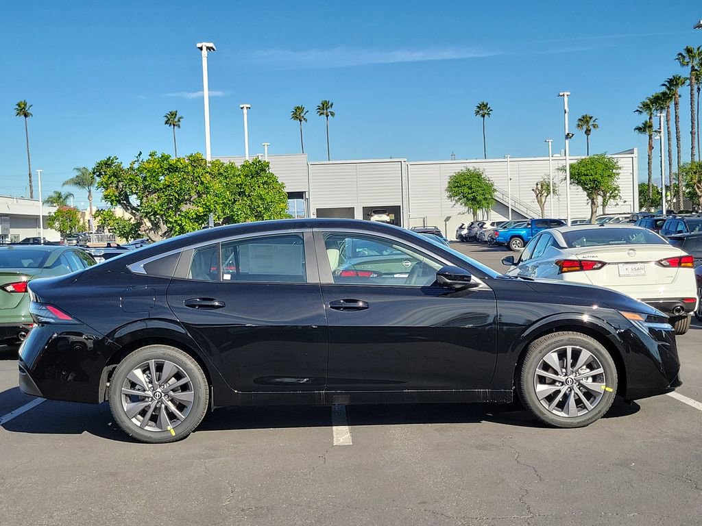 New 2026 Nissan Sentra SL w/ Floor Mat Package FWD image 5