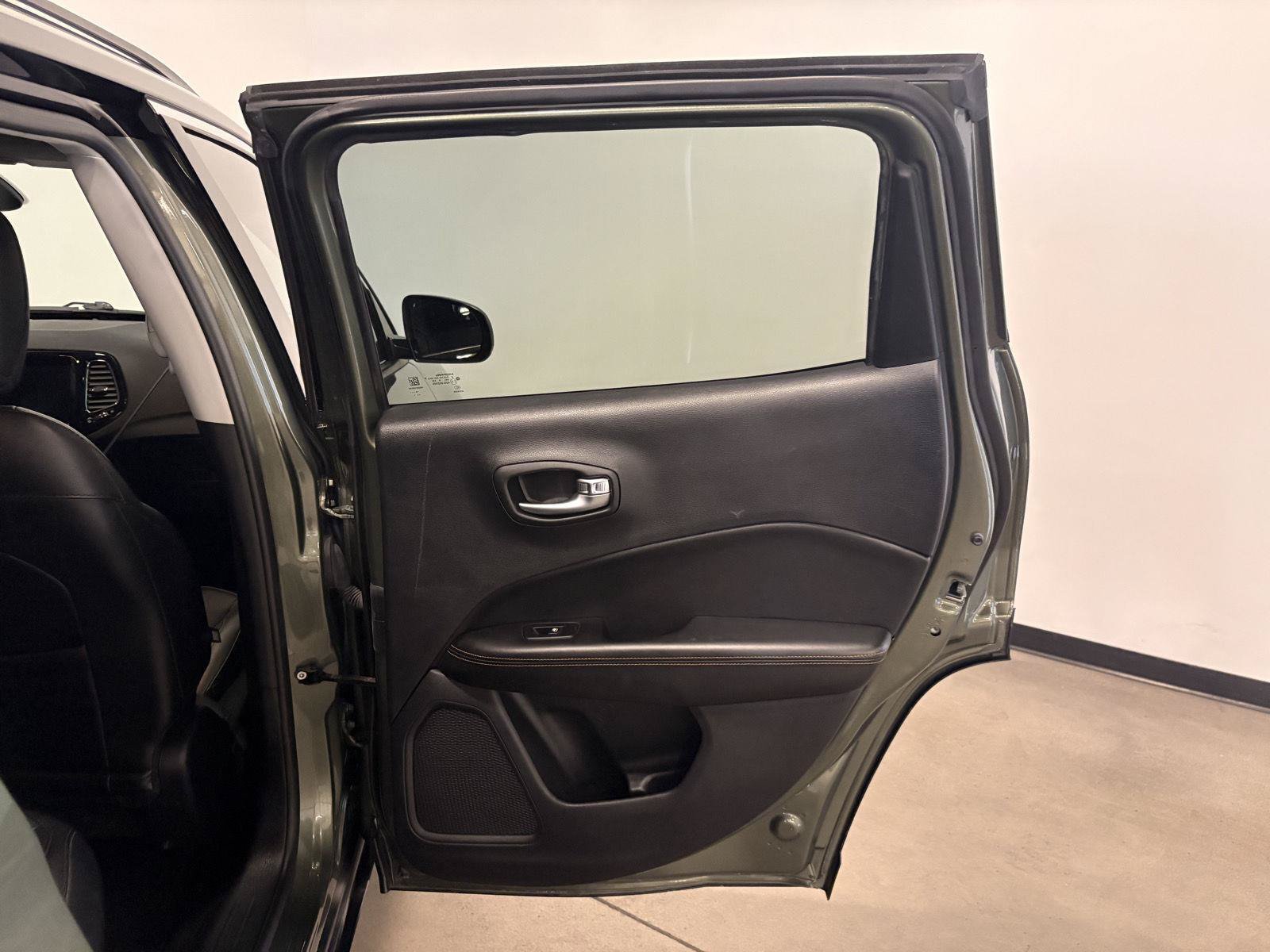 Used 2020 Jeep Compass Limited w/ Safety & Security Group AWD/4WD image 38